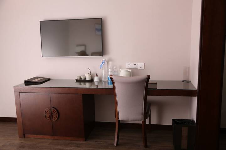 Room 14 of 35