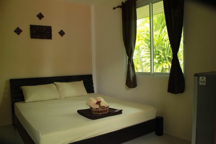 Room 4 of 14