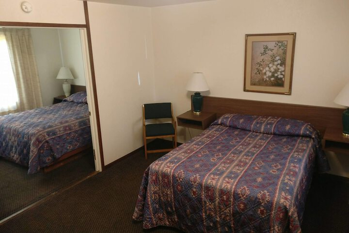 Room 3 of 32