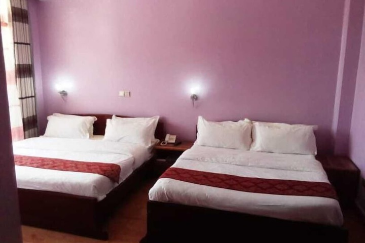 Room 6 of 19