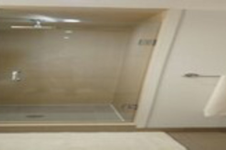 Room 25 of 36