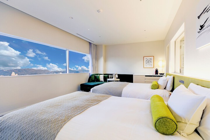 Room 18 of 112