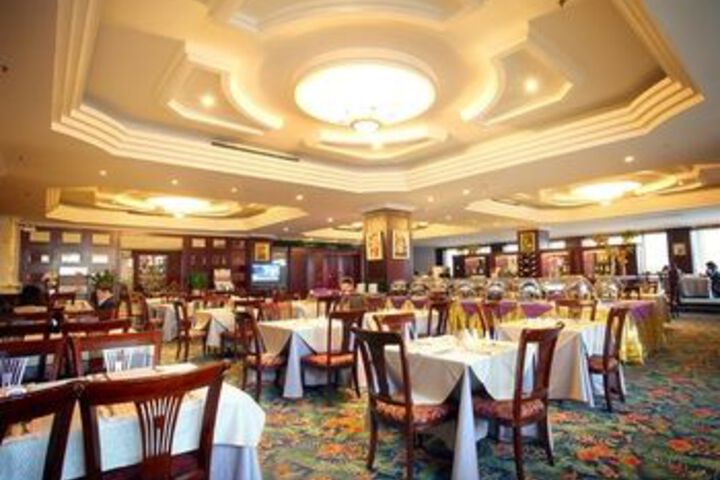 Dining 9 of 43