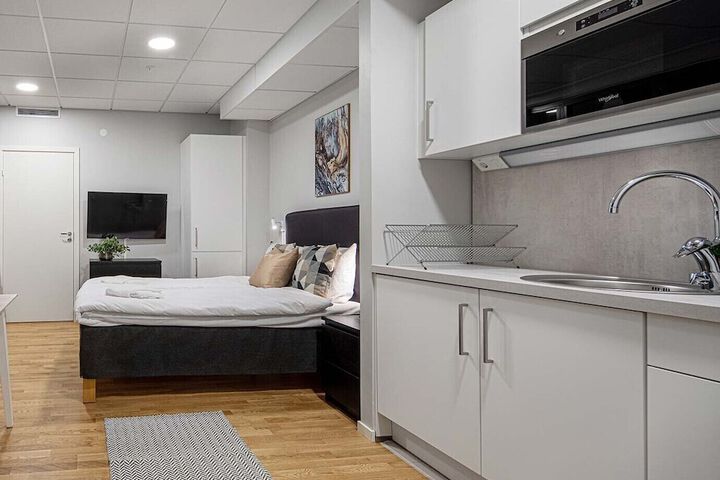 Room 17 of 47