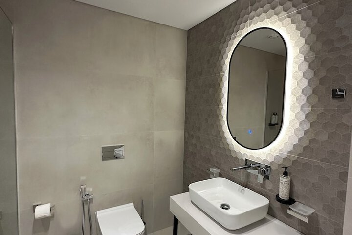 Room 21 of 38