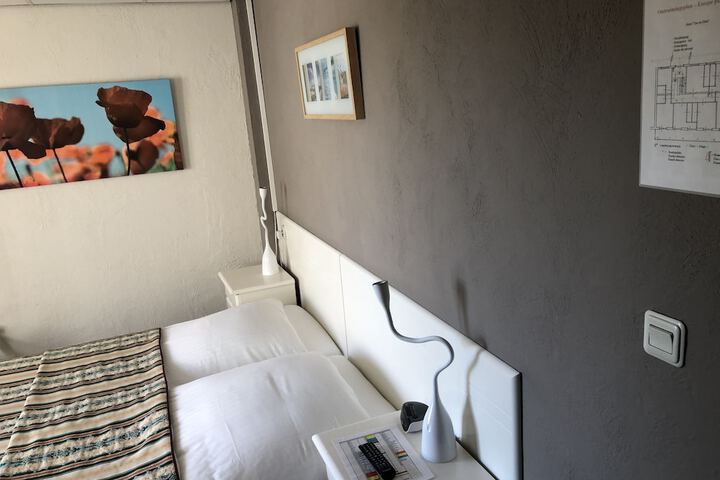 Room 7 of 139