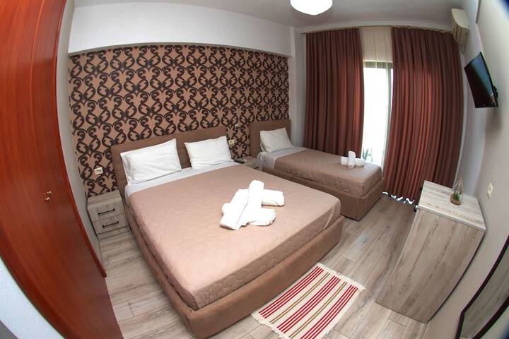 Room 8 of 86