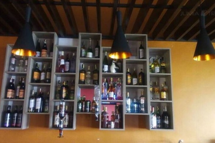 Lounge 26 of 45