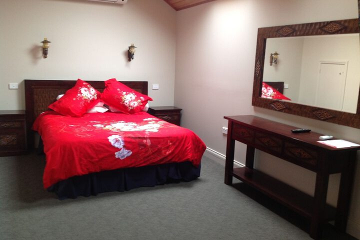 Room 3 of 156