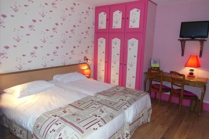 Room 16 of 32