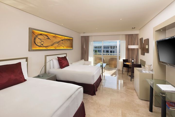 Room 40 of 177