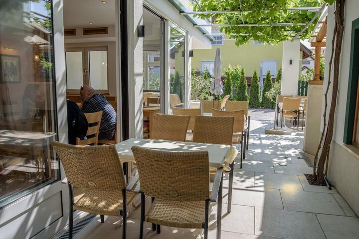 Terrace/Patio 9 of 33