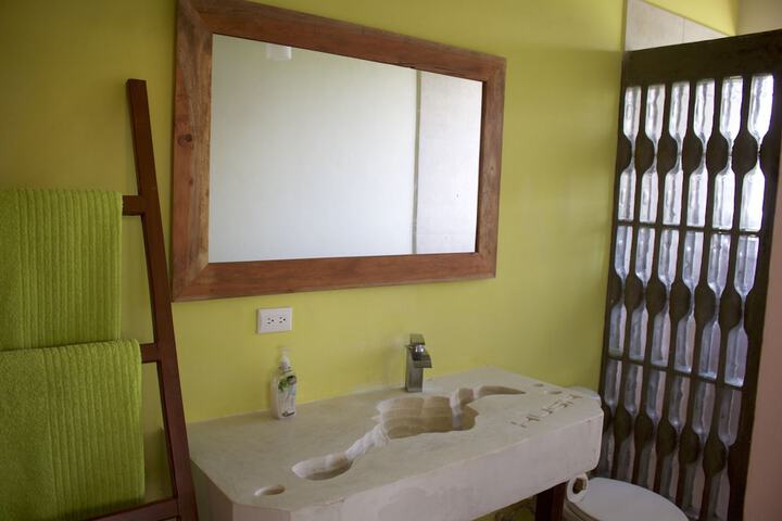 Room 35 of 66