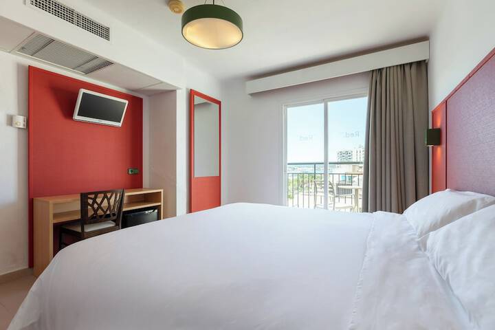 Room 17 of 62