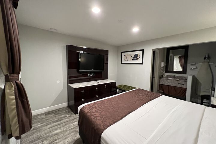 Room 5 of 22