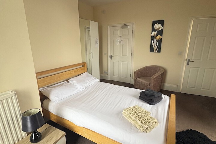Room 13 of 23
