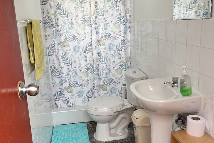 Room 119 of 178