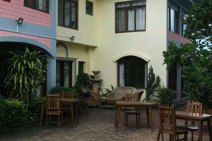 Hotel 11 of 12