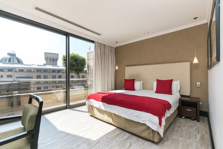 Room 3 of 27