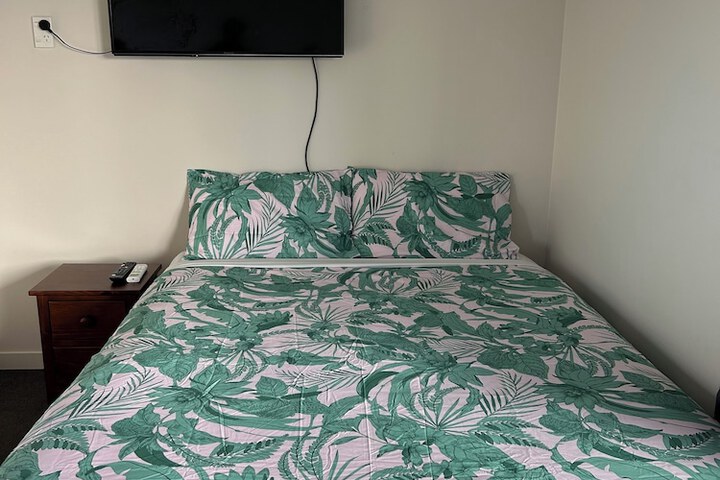 Room 24 of 81