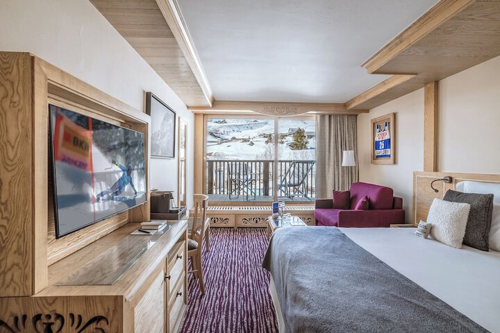 Room 32 of 193