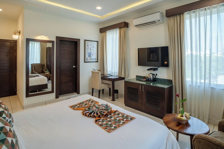 Room 4 of 50