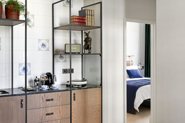 Room 28 of 126
