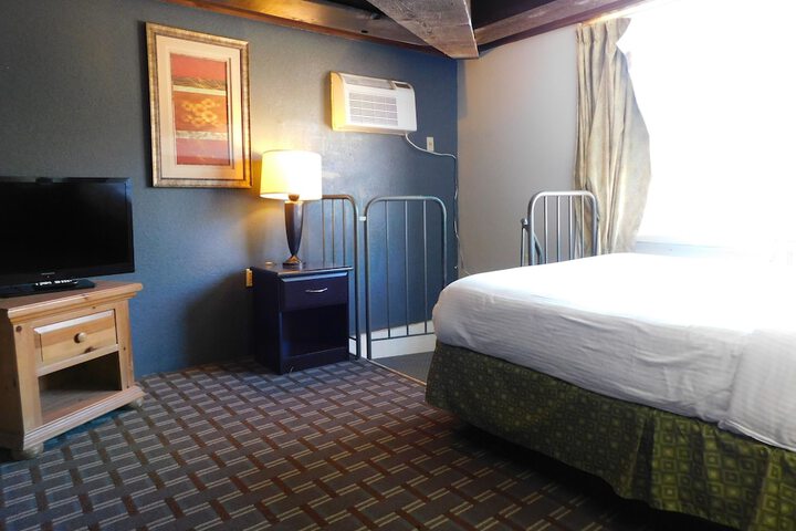 Standard | King Bed (14 of 64)