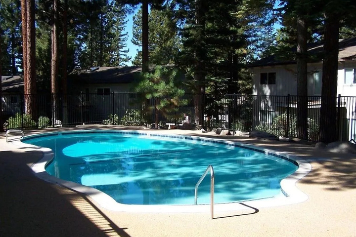 Pool 8 of 12