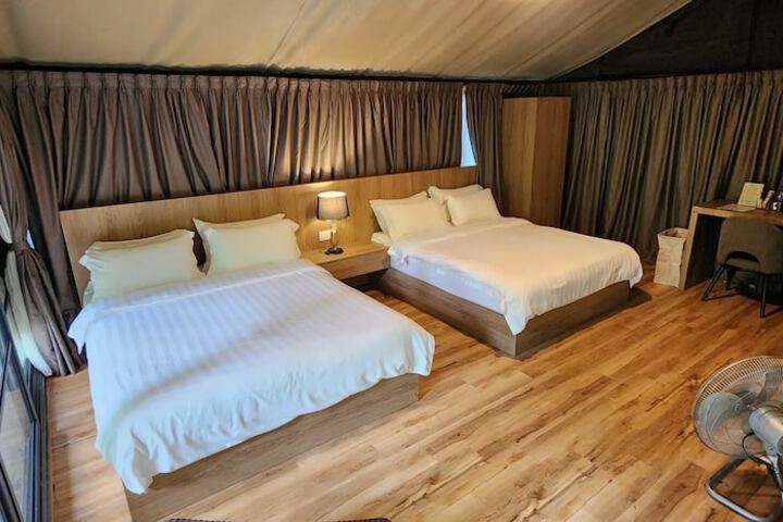 Room 14 of 36