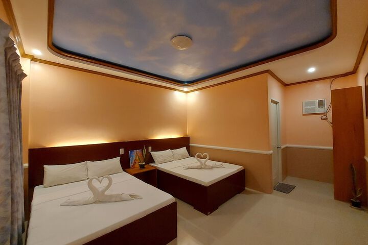 Room 17 of 36