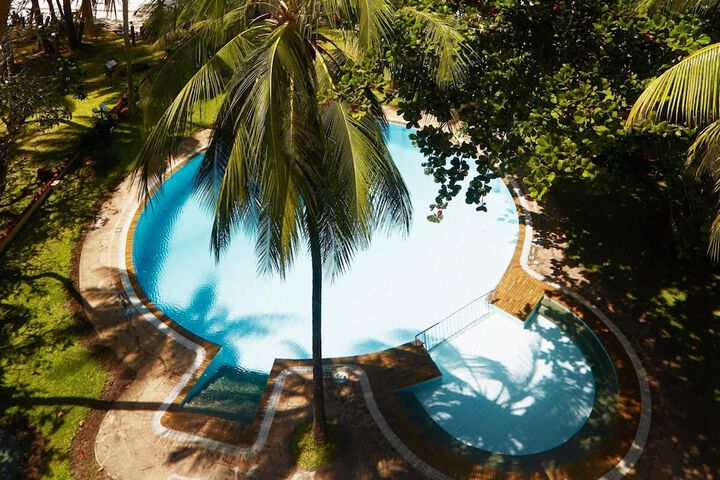 Pool Hotel