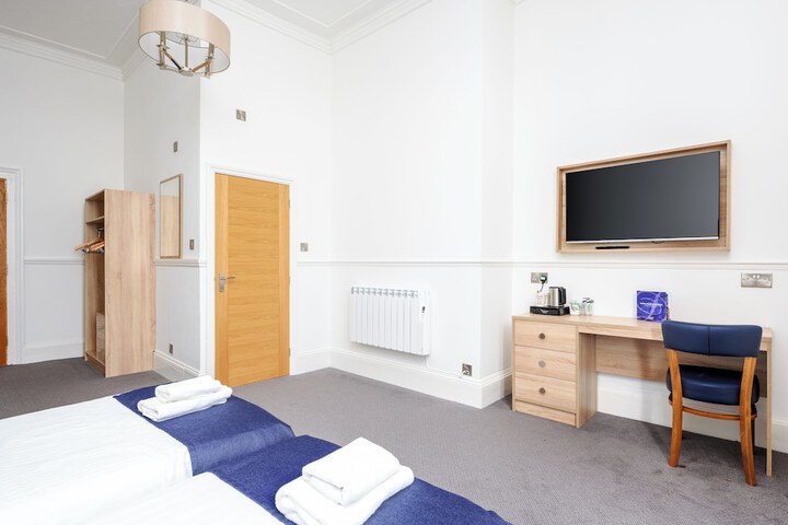 Room 50 of 86