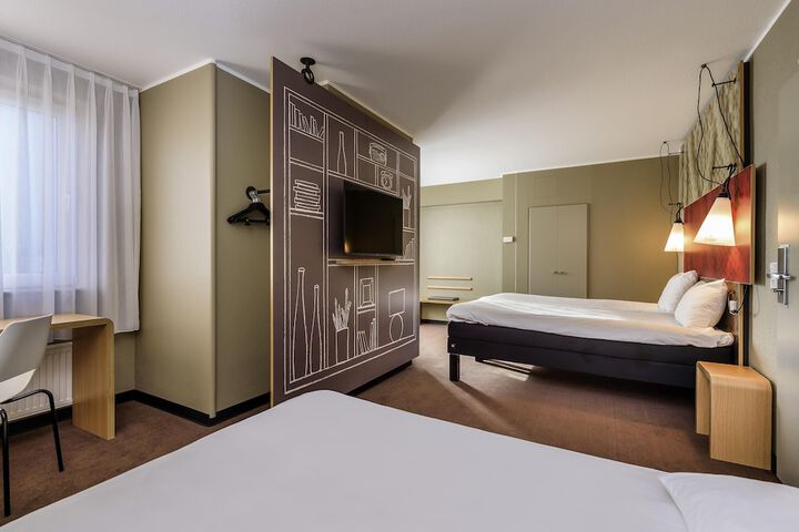 Room 18 of 84