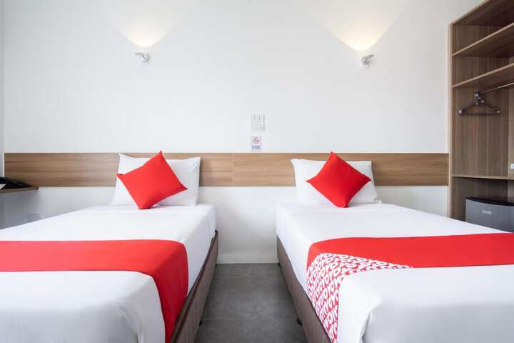 Room 15 of 28