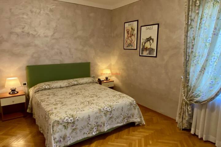 Room 3 of 61