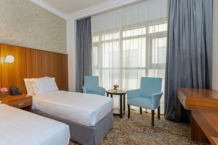 Room 8 of 25