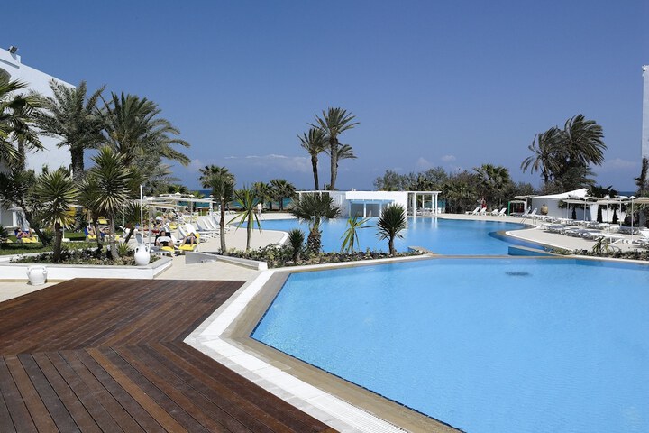 Hotel Pool