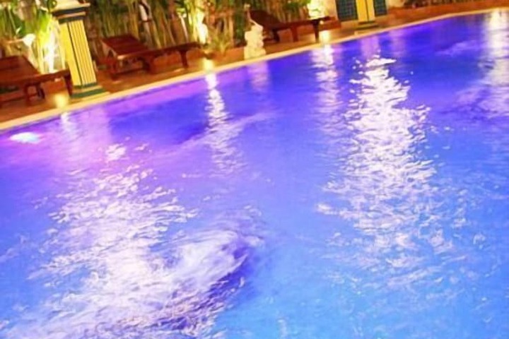 Pool 31 of 35
