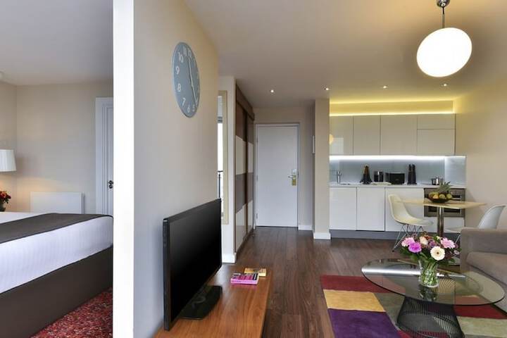 Room 8 of 36