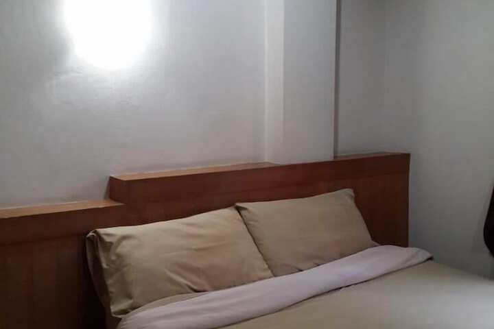 Room 5 of 31