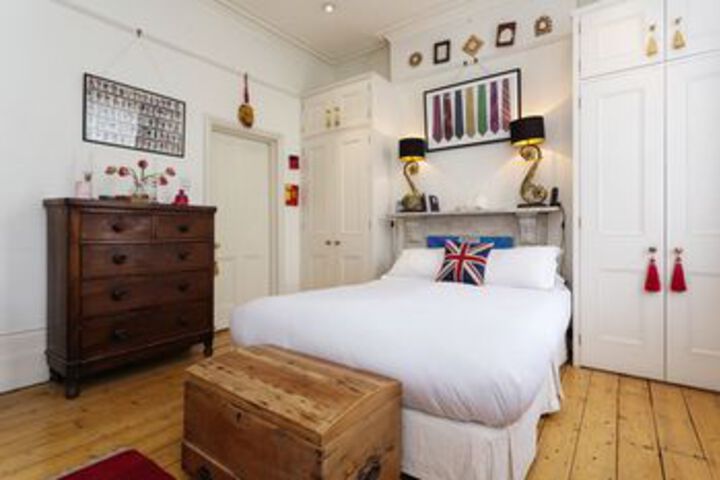 Room 12 of 25
