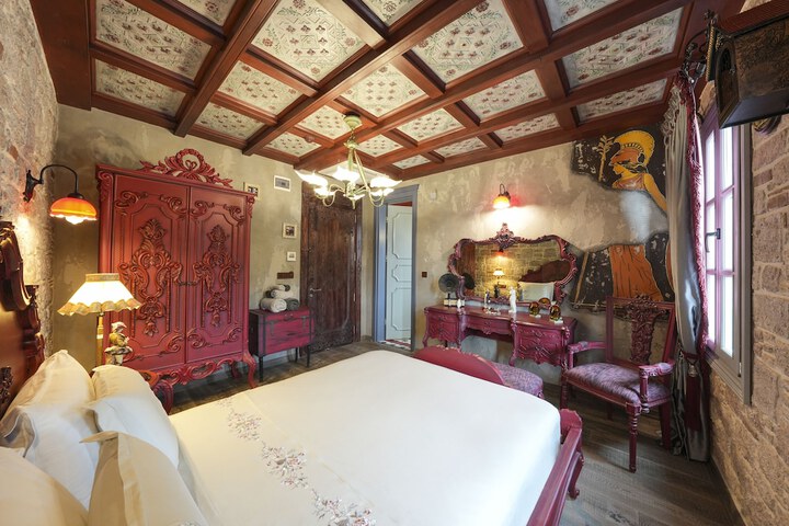 Room 45 of 171