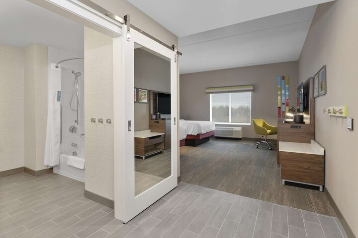 Room 15 of 44