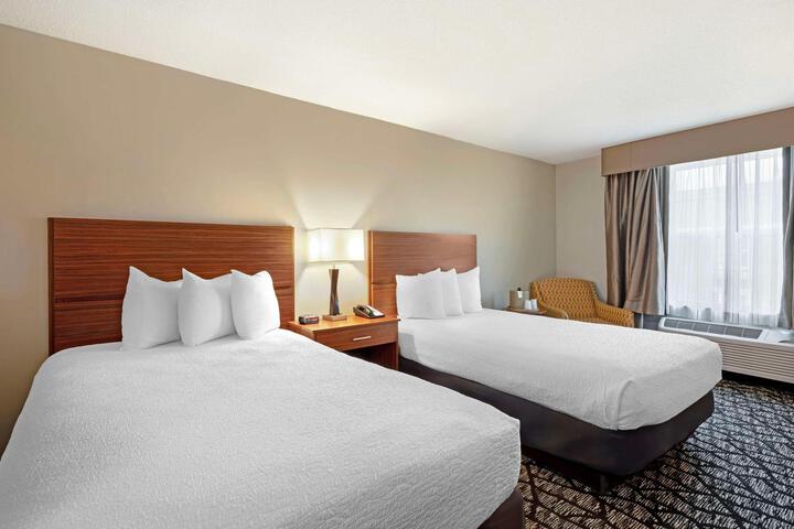 2 Double Beds Ground Floor High Speed Internet Accessible Microwave and Refrigerator Wa (2 of 12)