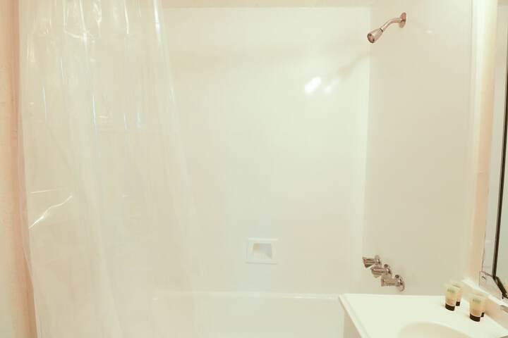 Room 14 of 27