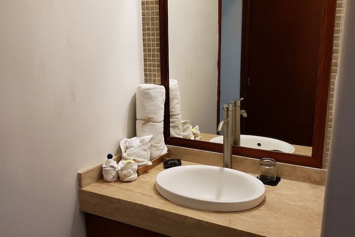 Room 45 of 76