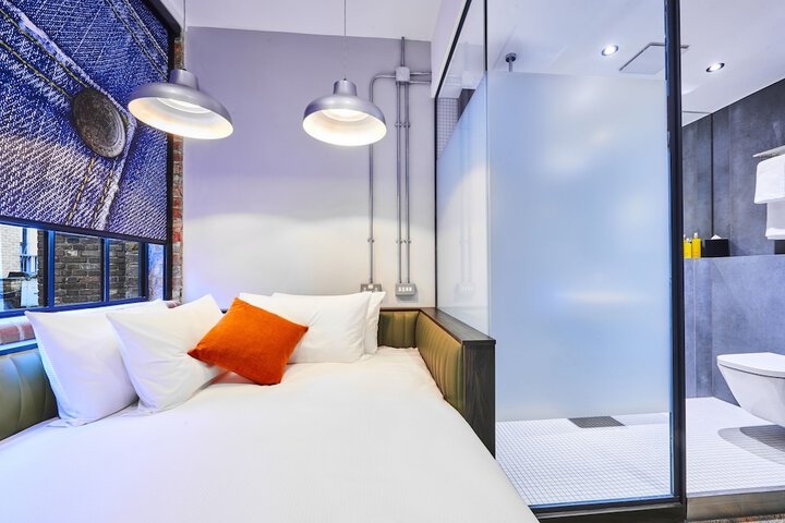 Room 14 of 44