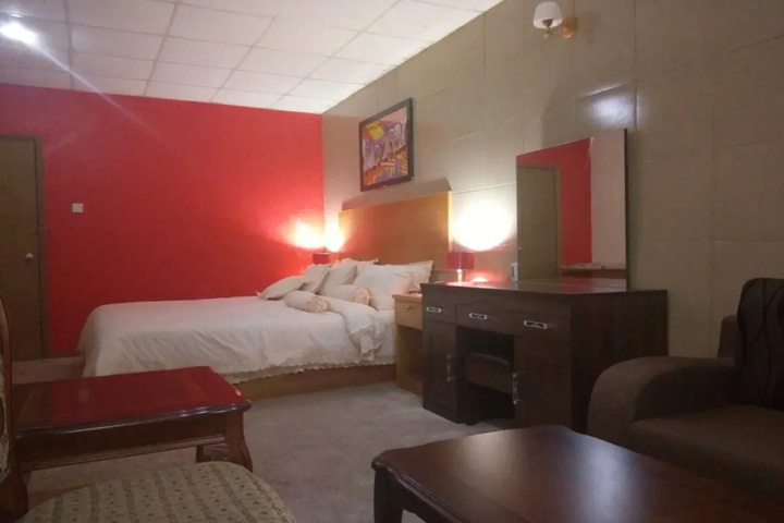 Room 3 of 13