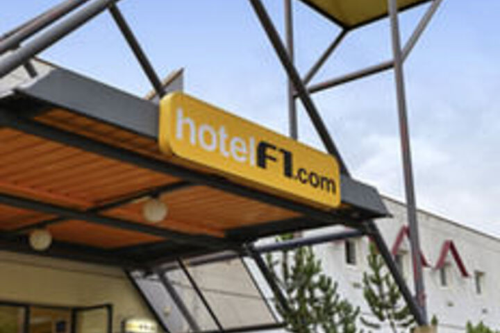 HOTELF1 LENS LIE VIN